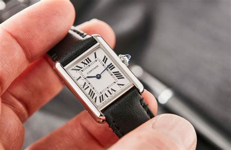 Watch Review: Cartier Tank Must 